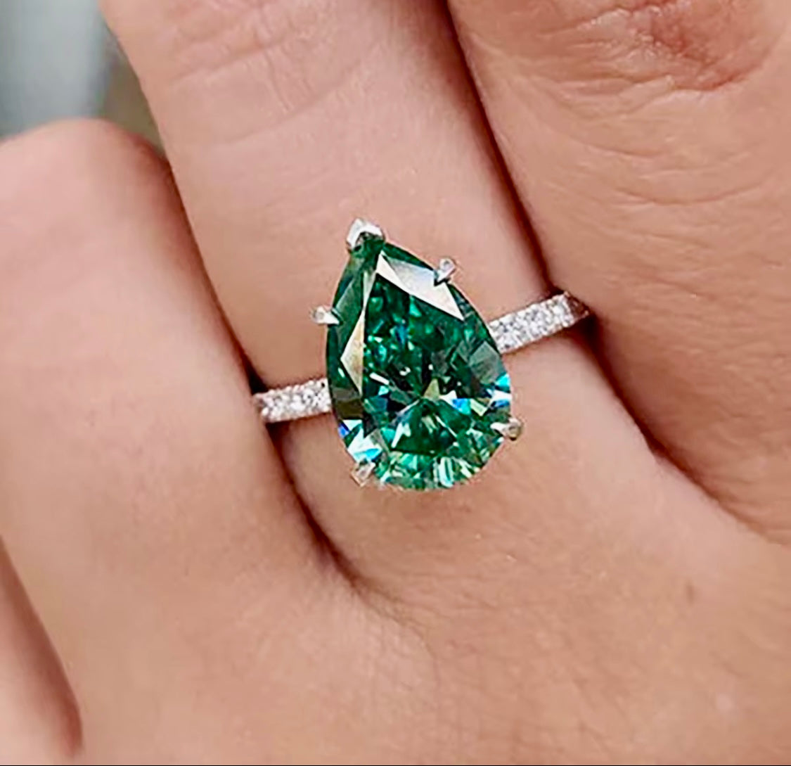 Green Crystal Water Drop Ring