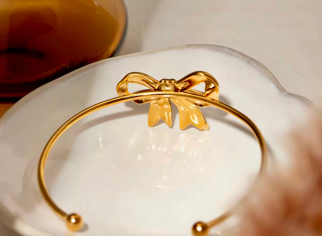 Bow Bangle Bracelet