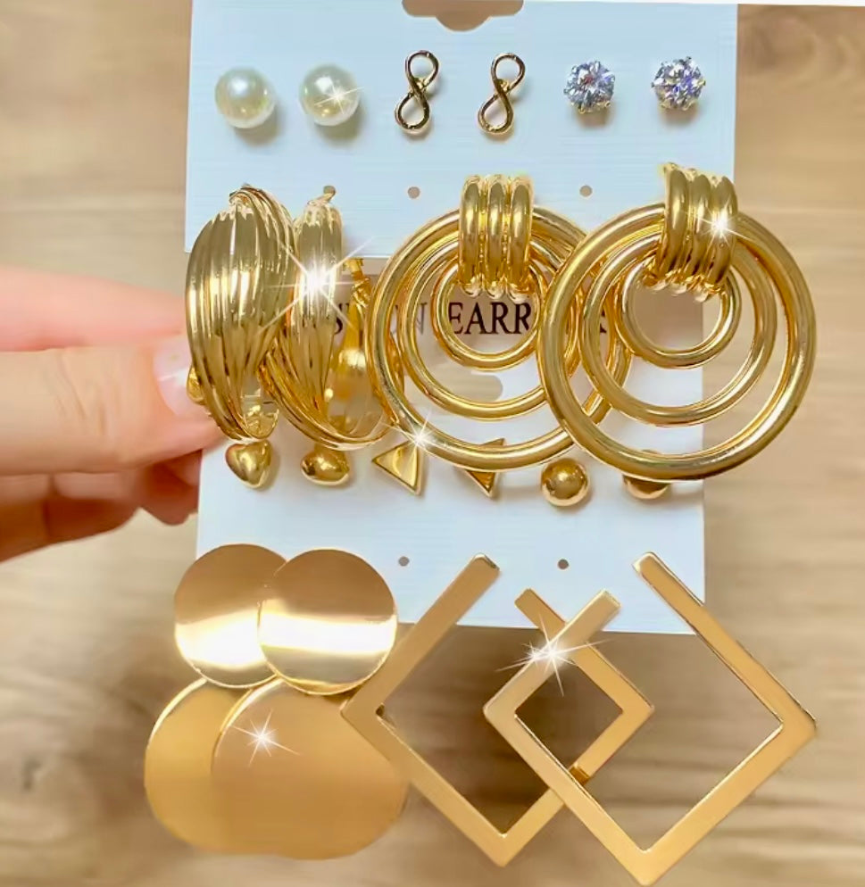 Gold High Fashion Earrings Set