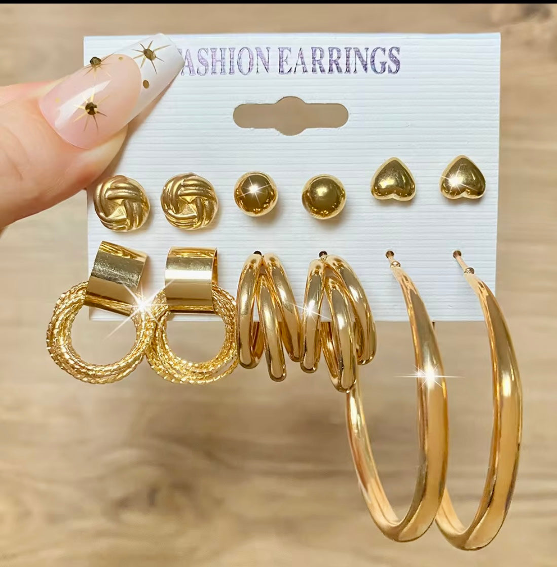 Gold High Fashion Earrings Set