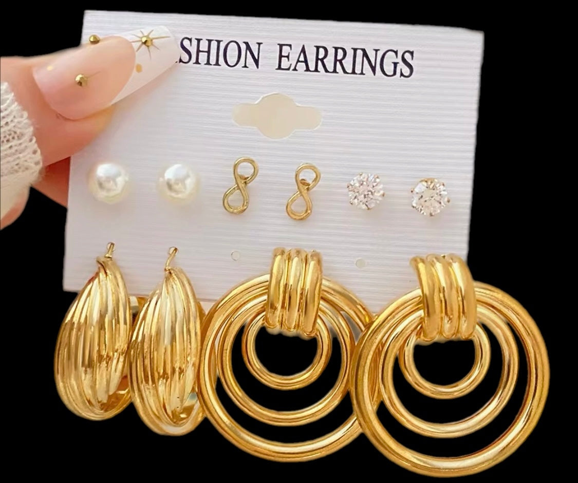 Gold High Fashion Earrings Set