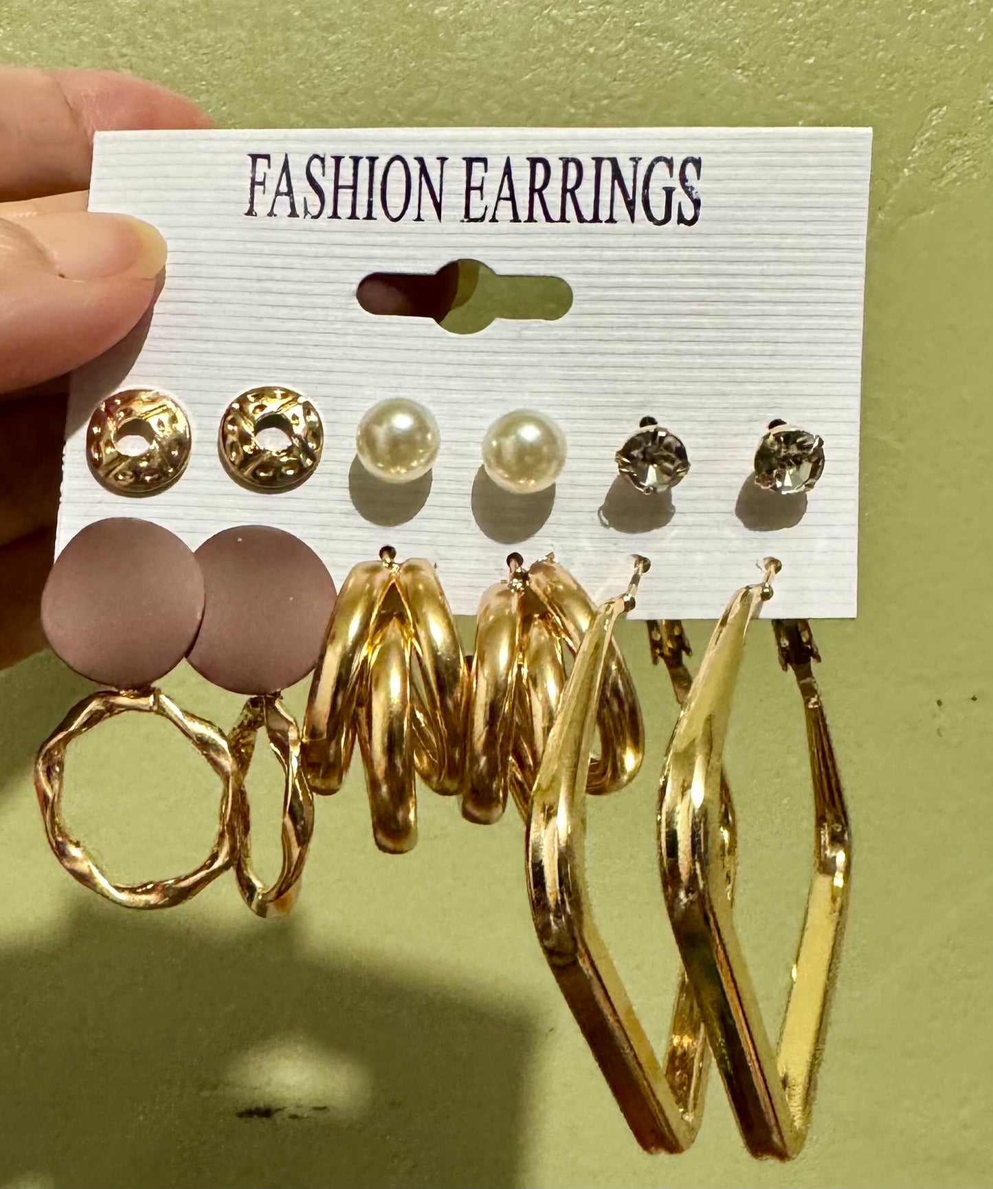 Gold High Fashion Earrings Set