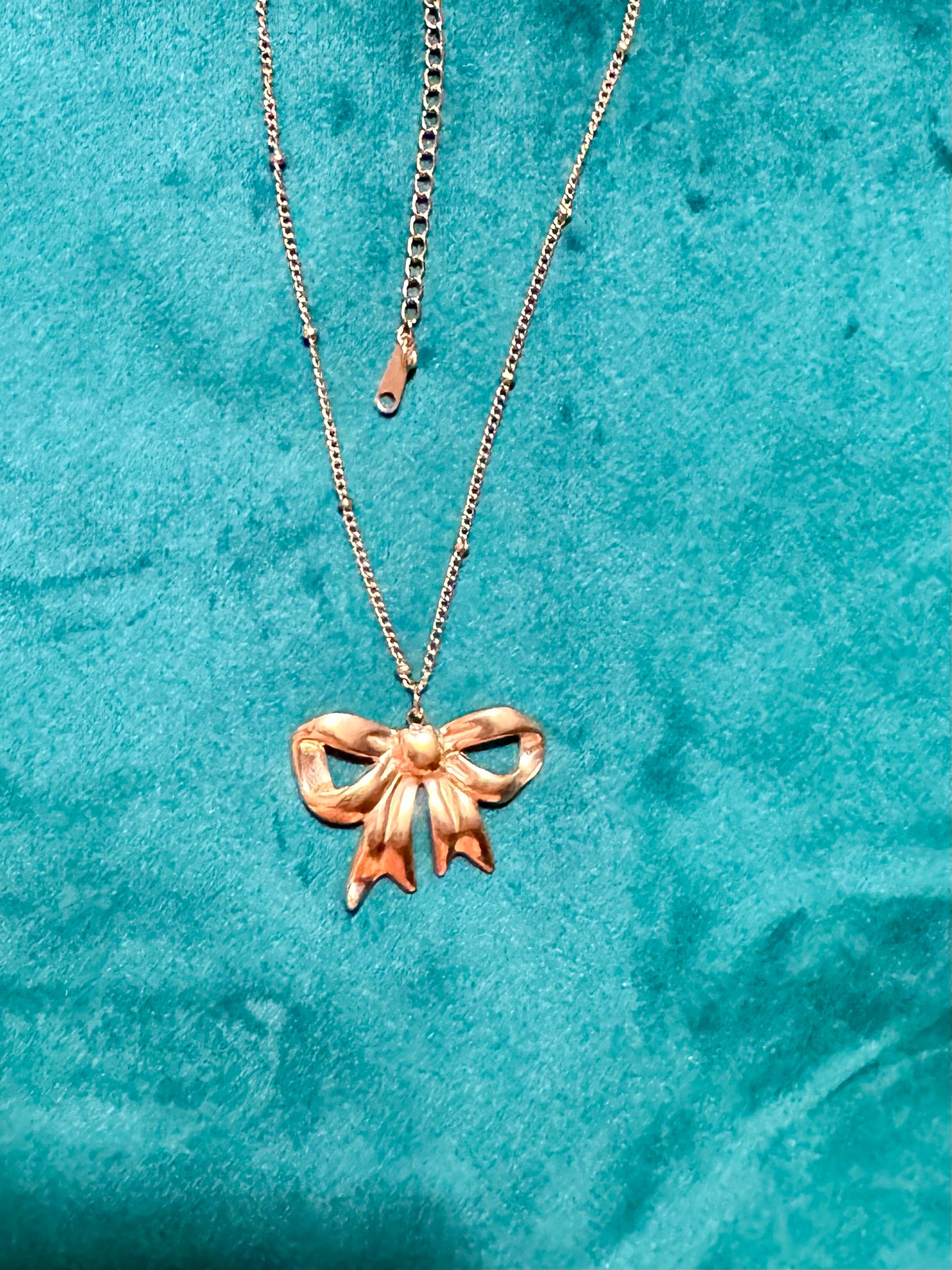 Bow Gold Necklace