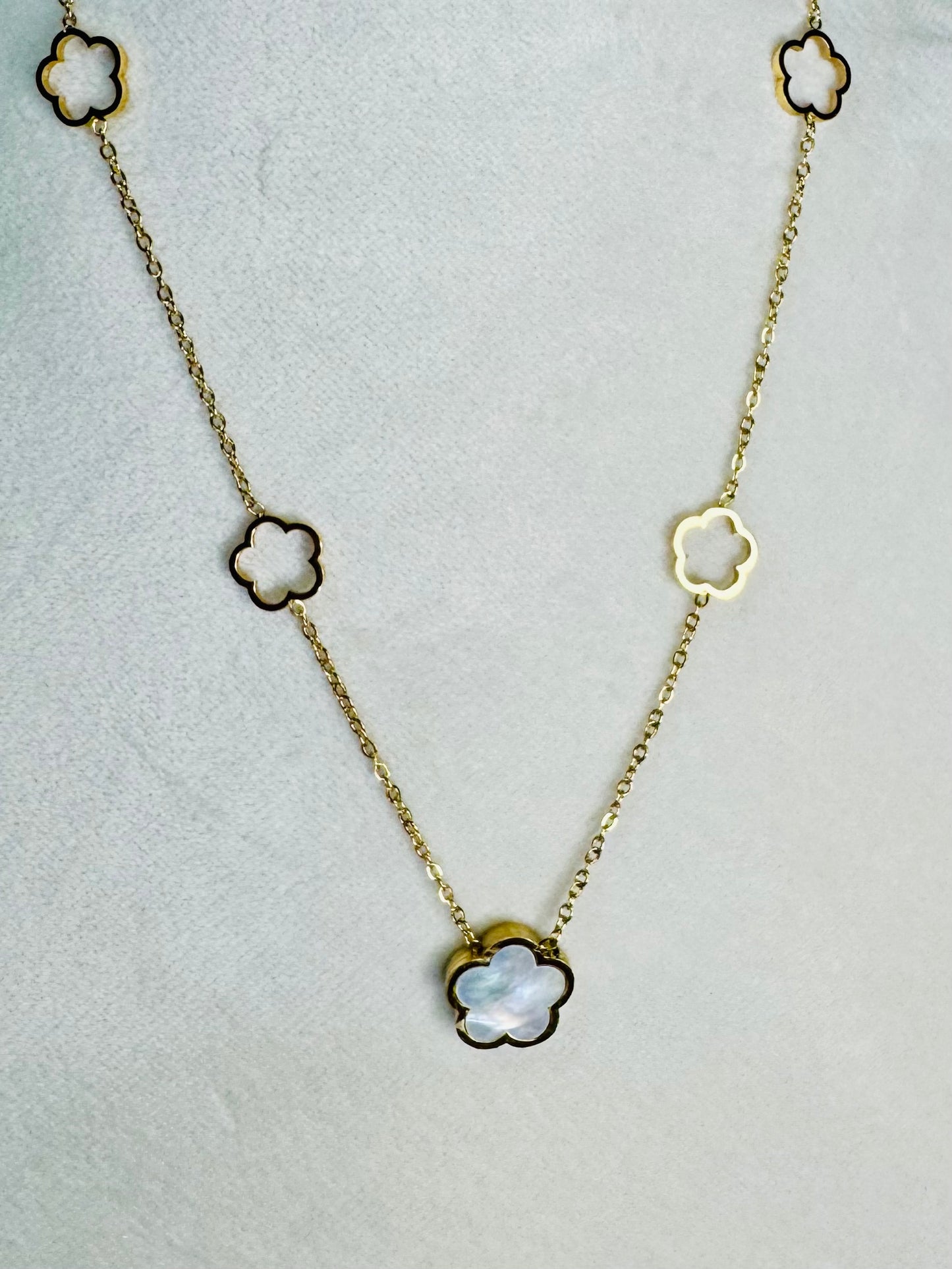 Assorted 18K Gold Necklace